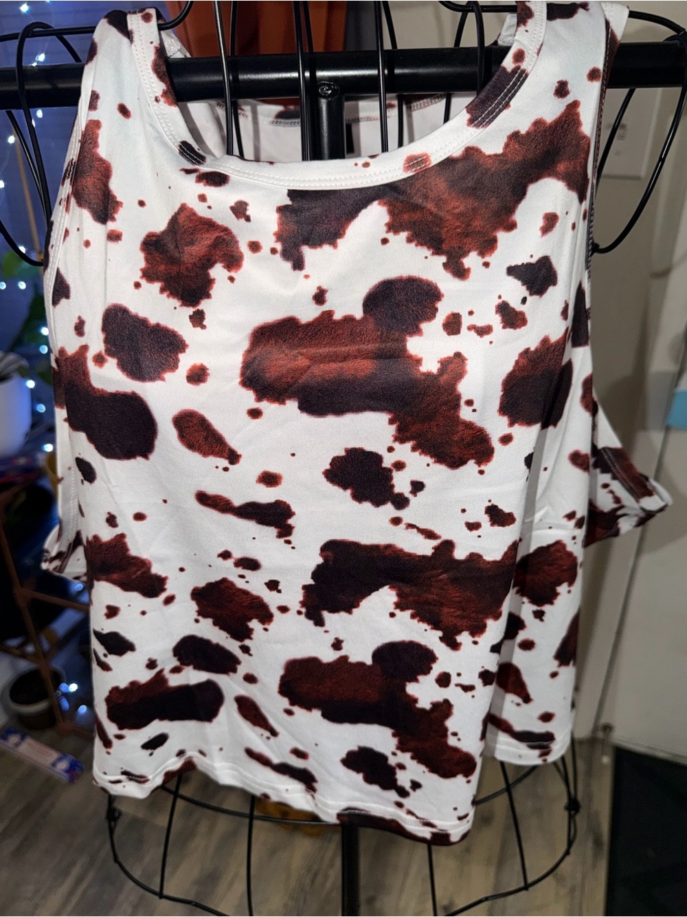 Women’s Sleeveless Cow-Print Cropped Tank Top - White with Brown Spots